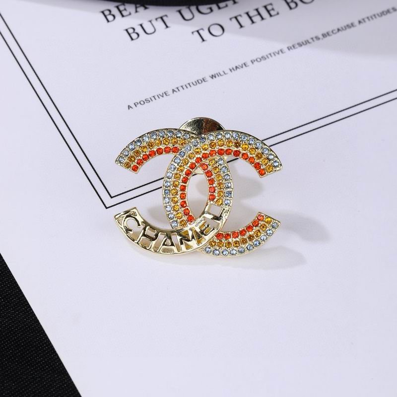 Chanel Brooch 03yxs317